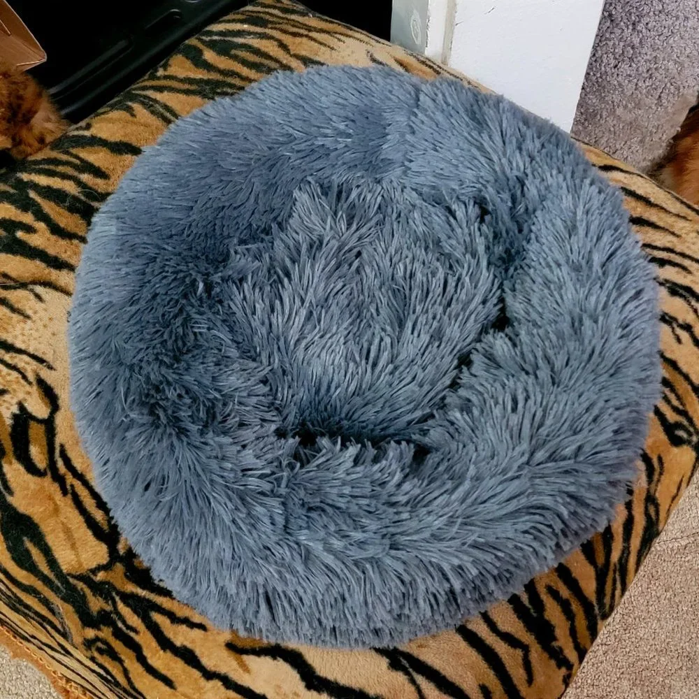 Pet Bed Dog or Cat Puppy Kitten grey 16 in Round Plush Bran New!